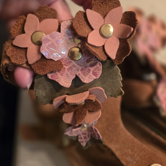 Birkenstock Tan Sandals with Pink Floral Ankle Strap Sz 39 - Picture 6 of 7